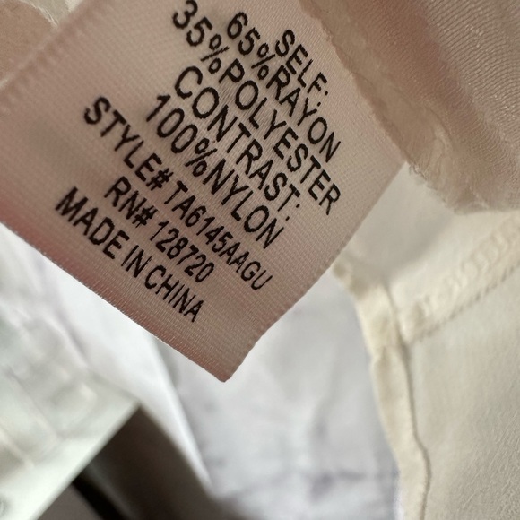 MIAMI - FLORAL LACE COLD SHOULDER BLOUSE TOP CREAM WHITE MEDIUM - NEW - Picture 2 of 11